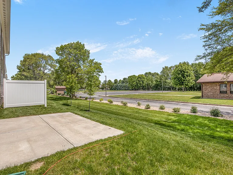 6029 Bluecrest Dr — Photo 62