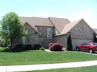 20936 Strawberry Hills Dr, Macomb, MI 48044