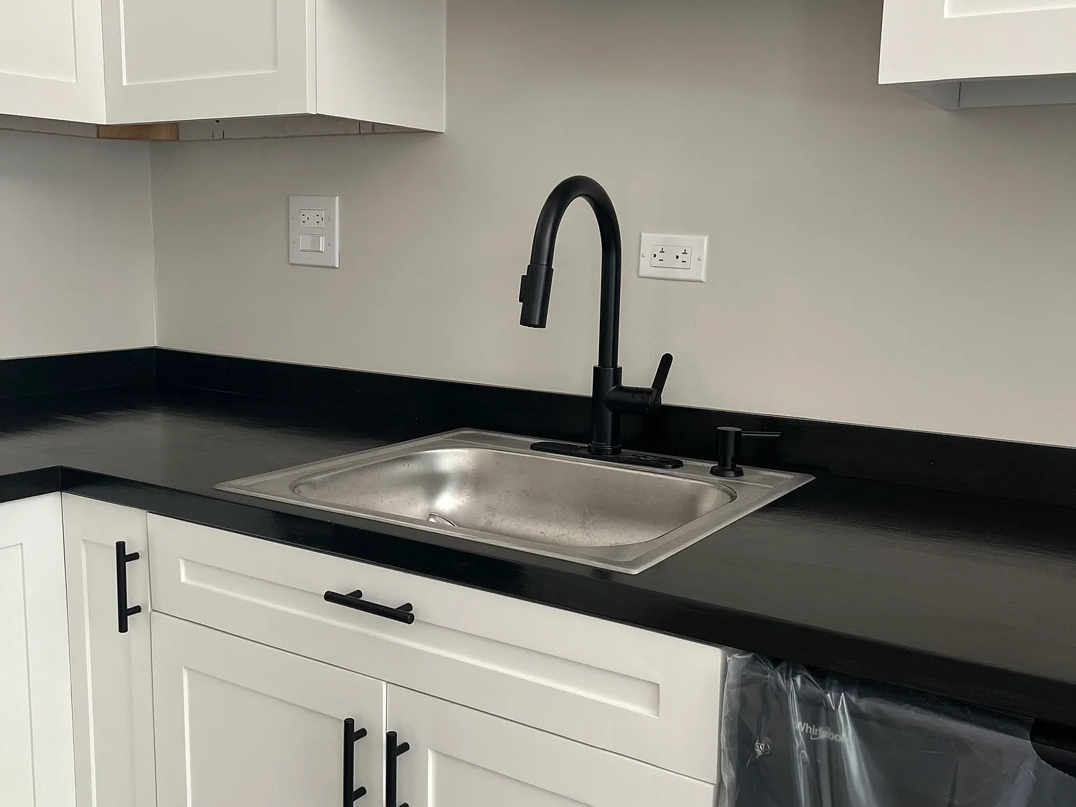 1 bed, 1000 sqft, $1,100 — Photo 2