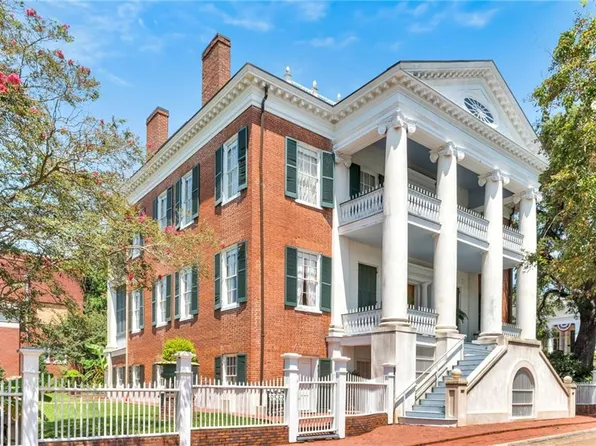 310 N Wall St, Natchez, MS 39120