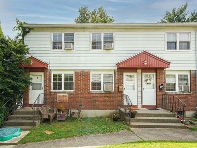 265 Chicopee St APT 5, Chicopee, MA, 01013