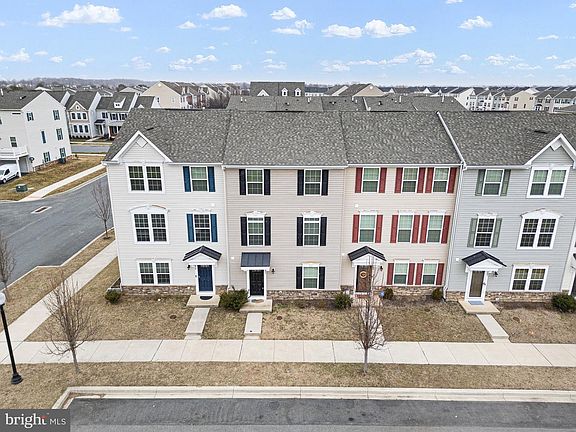 2nd image of 211 Lake Seymour Dr