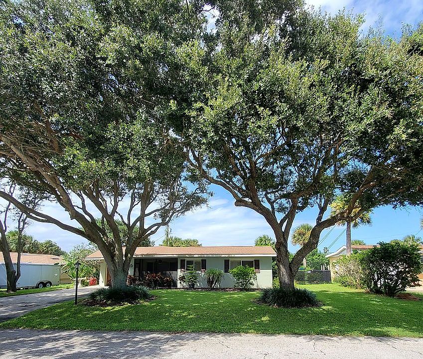 1st image of 33 Dolphin Ave