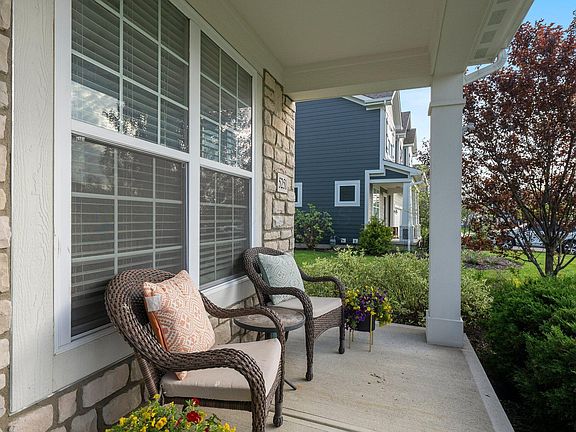 3rd image of 5251 Louden Dr