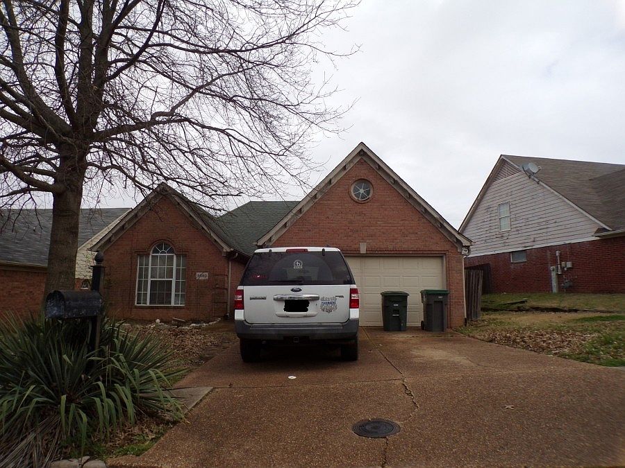 1st image of 9090 Park Crest Dr
