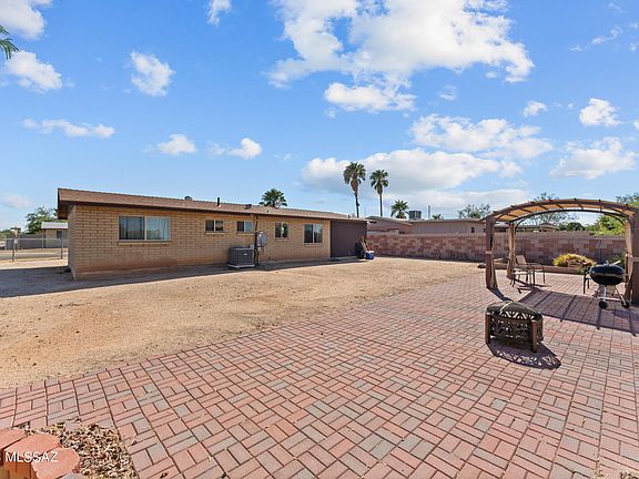 3rd image of 6504 S Portugal Cir