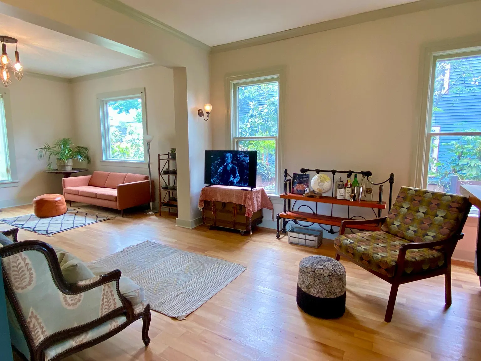 3 bed, 1500 sqft, $3,395 — Photo 1