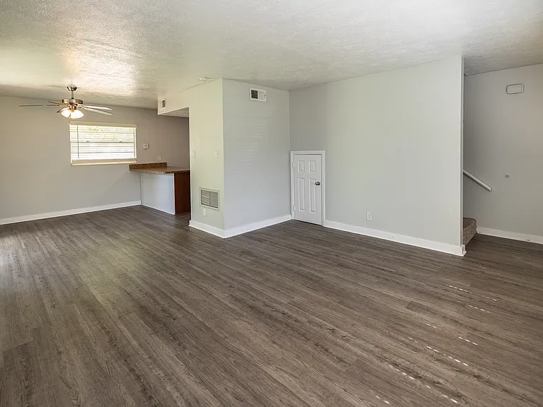 Ortega Village Apartments — Photo 10