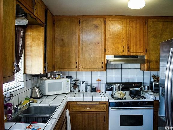 3rd image of 2919 Fern Ct