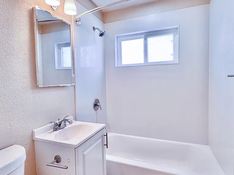 Sutter Avenue Apartments — Photo 12