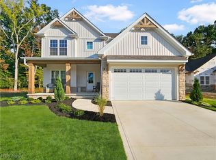 9123 Dove Ln, Mentor, OH