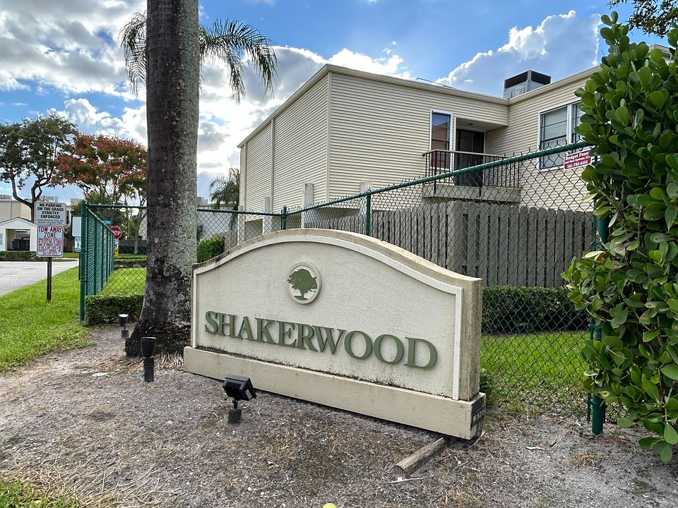 1st image of 1512 Shaker Cir
