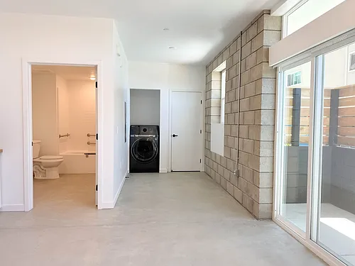 1520 Tyler House Photo 1