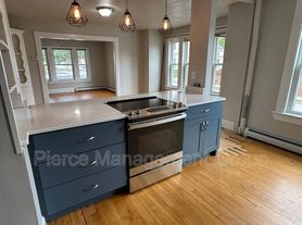 4 Hazel St, Manchester, NH