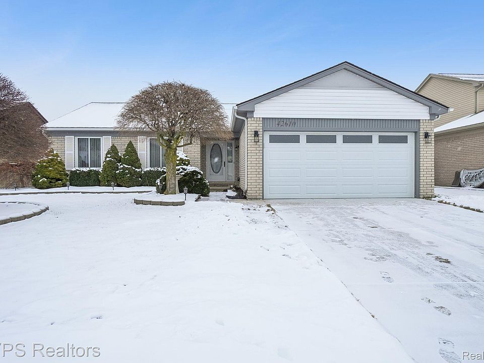 1st image of 42610 Royal Ln