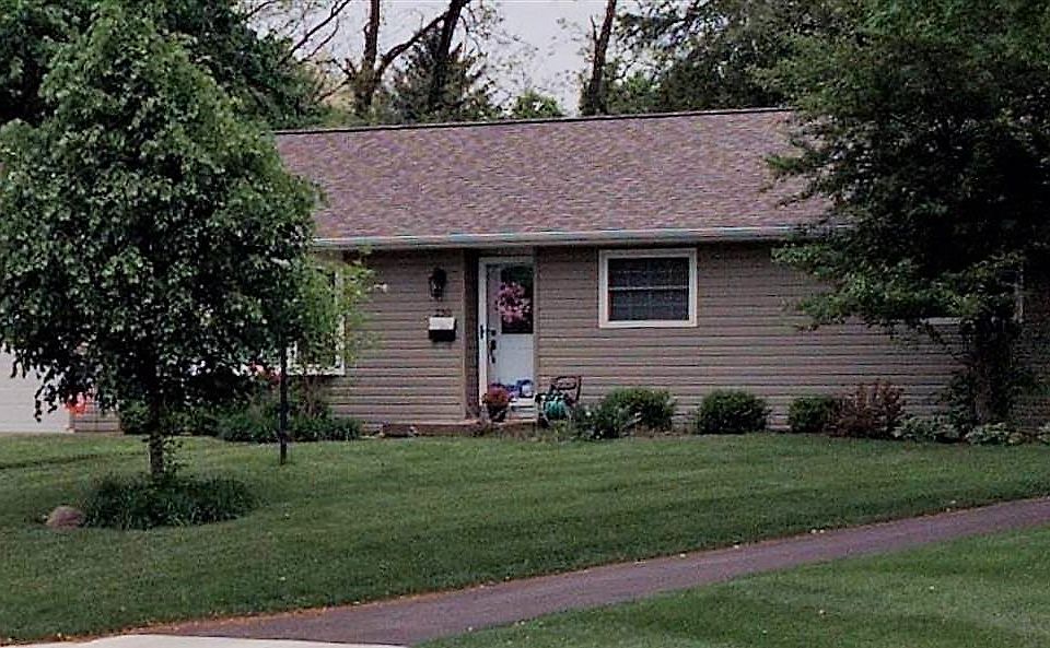 1st image of 230 Sunset Dr