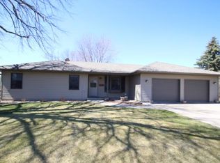 541 Oak St N, Sauk Centre, MN 56378