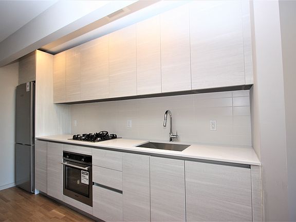 5th image of 1511 Bedford Ave #3J