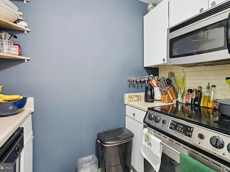 1736 18th St NW #T2 — Photo 8