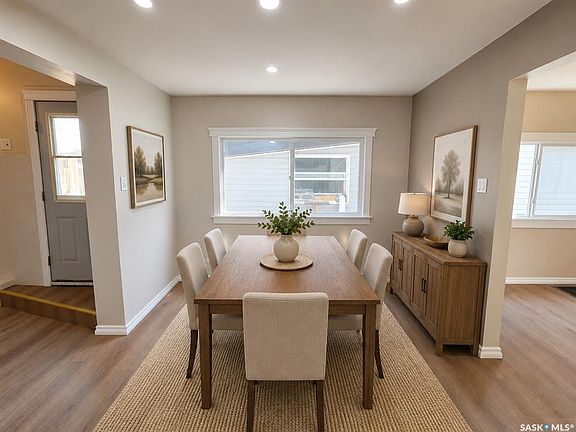 5th image of 859 Cartier AVENUE
