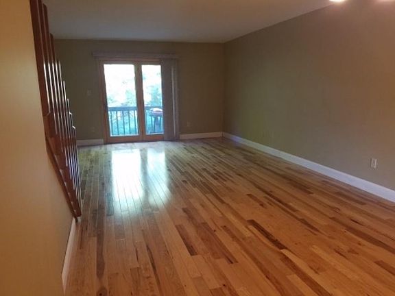 3rd image of 1608 Mill Pond Dr