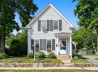 33 Pleasant St, Hopkinton, MA 01748