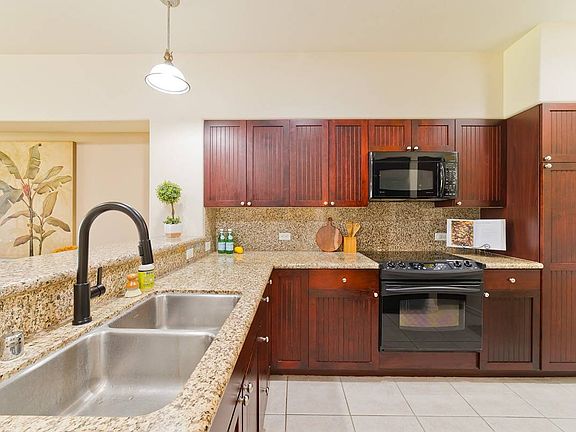 4th image of 69-200 Pohakulana Pl APT D2