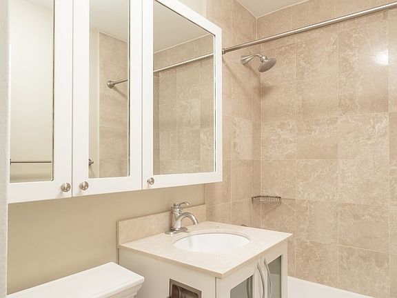 4th image of 251 E 32nd St #12C
