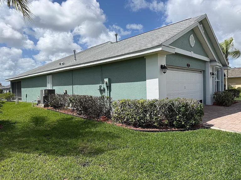 515 S Valencia Cir SW — Photo 39