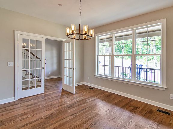 4th image of 2209 Kirkwall Dr