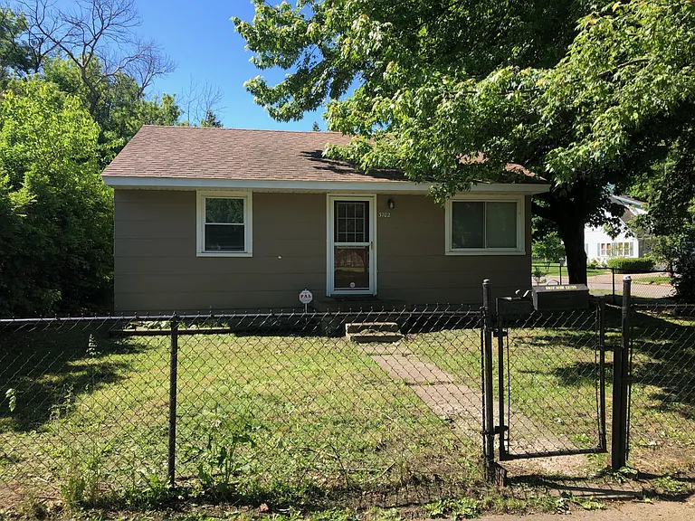 3702 Ivanhoe Ave — Photo 1