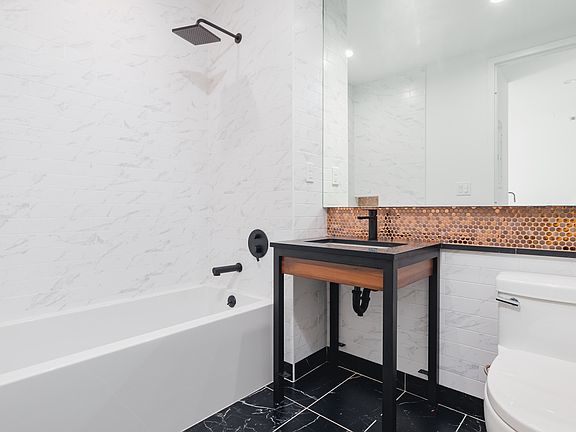 5th image of 212 W 124th St #1101
