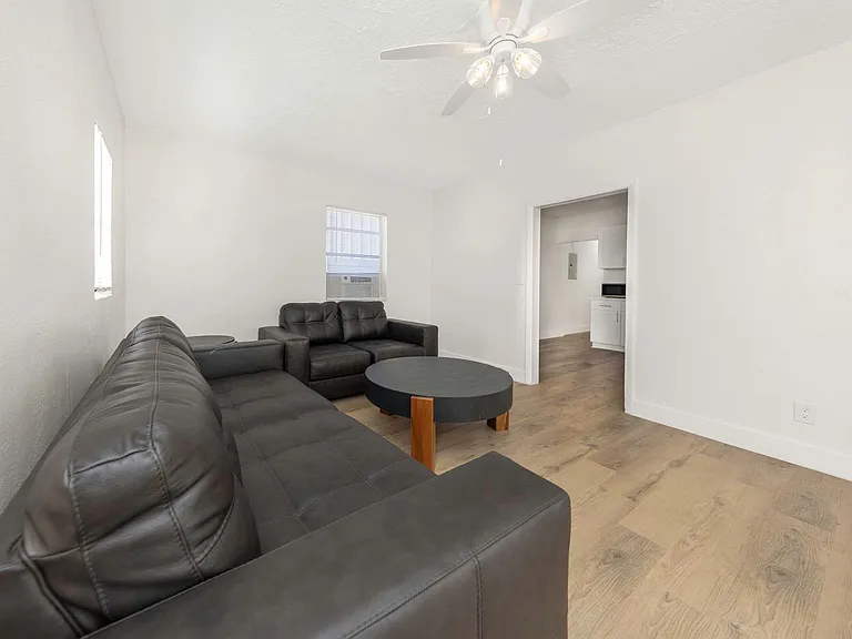 416 Skinner Blvd — Photo 59