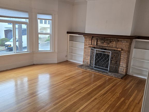 2nd image of 838 38th Ave
