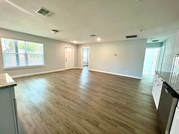 5th image of 7042 Butterfield Dr