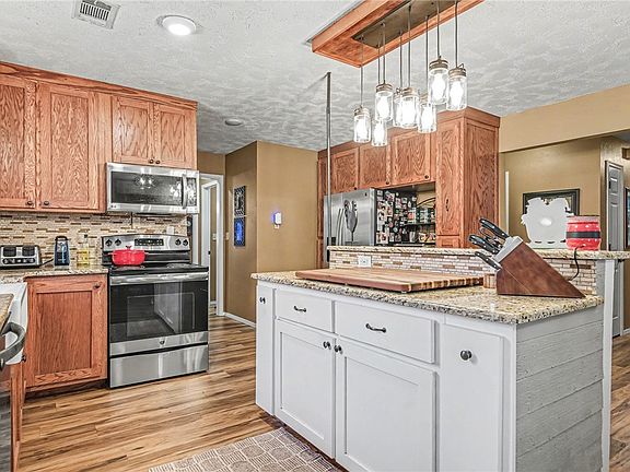 4th image of 516 Dogwood Hill Trl