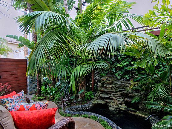 outdoor sofa/water feature