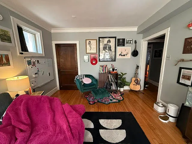 2548 N Harding Ave #1 — Photo 7