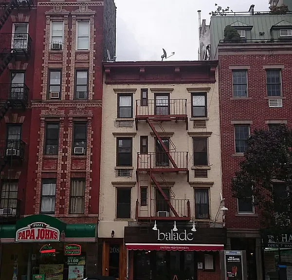 208 1st Ave #3 — Photo 1