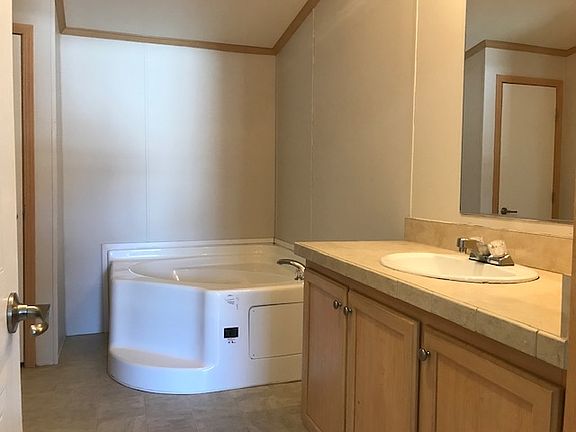 5th image of 242 Red Fox Ct