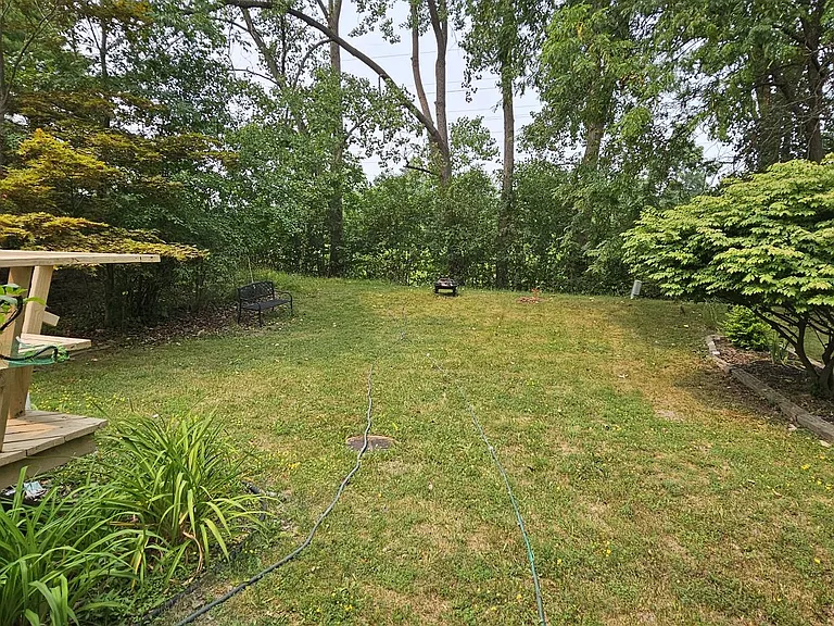 760 Robin Rd — Photo 22