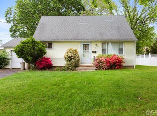 30 Halstead Rd, New Brunswick, NJ 08901