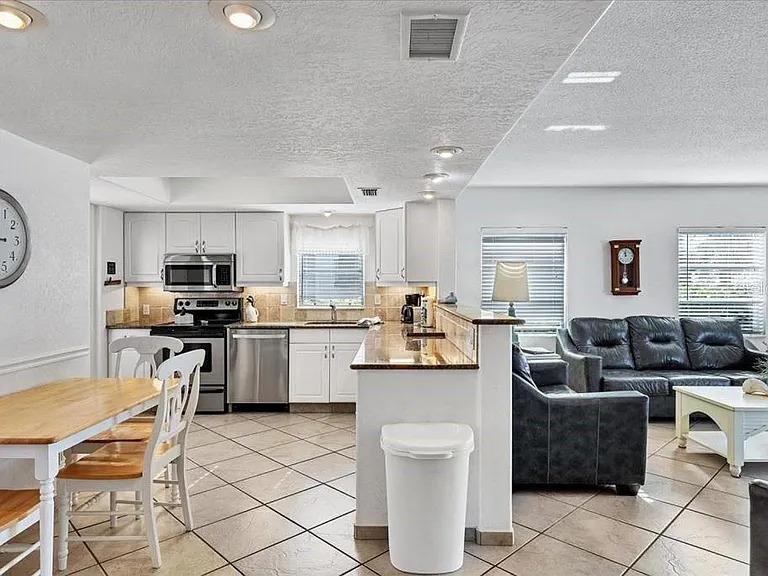 6154 Midnight Pass Rd #101 — Photo 4
