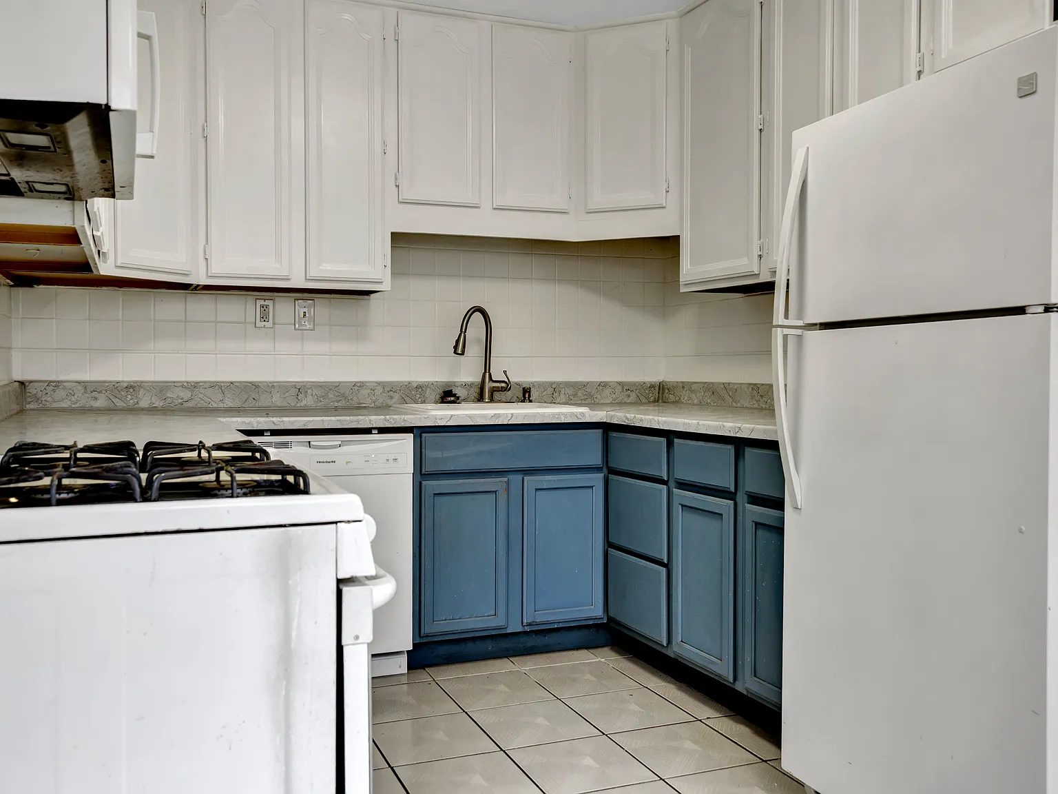 3 bed, 1.5 bath, 1200 sqft, $1,695 — Photo 4
