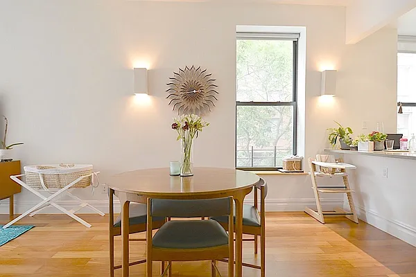 Rented by Compass | media 22