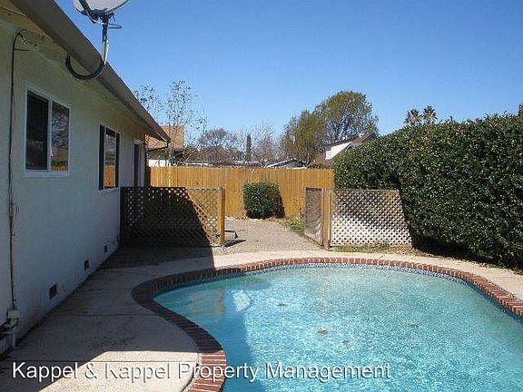 4th image of 315 Bowline Dr