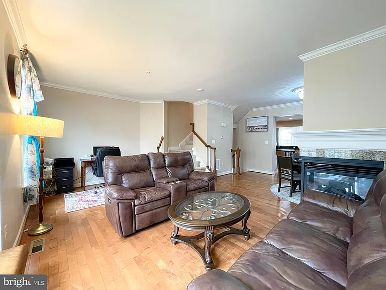 9661 Atterbury Ln — Photo 7