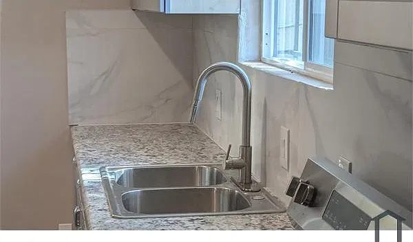 2 bed, 720 sqft, $2,500 — Photo 3