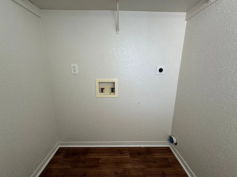 3400 Cantabrian Dr — Photo 6