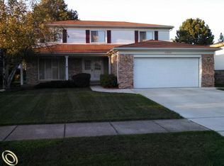 43044 Avon Rd, Canton, MI 48187